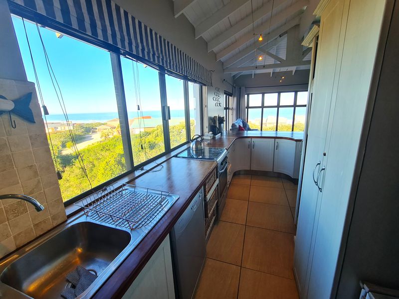 On Top of the World! Large Versatile Home with Panoramic Views in Paradise Beach, Jeffreys Bay - Photo 9