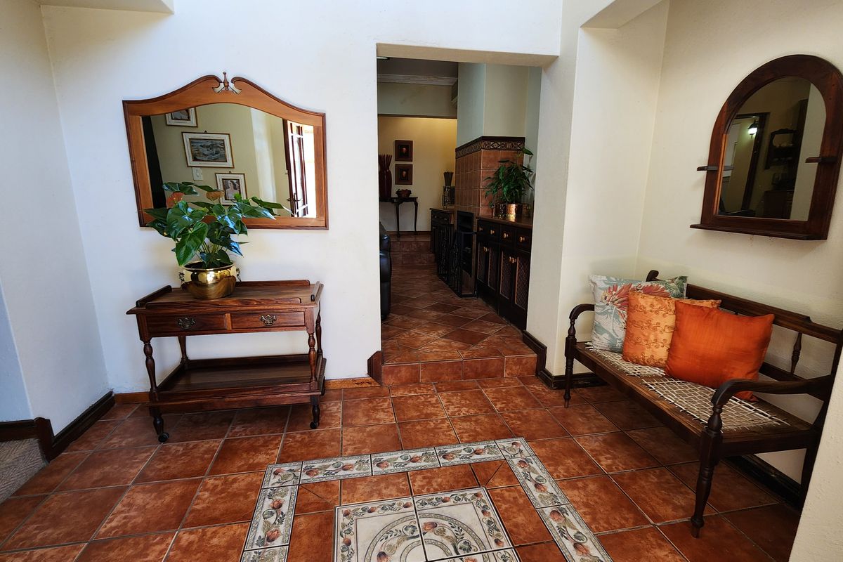 Ultra-Modern 4 Bedroom Home in Secure Gated Estate – Luxury Living Awaits! - Photo 3