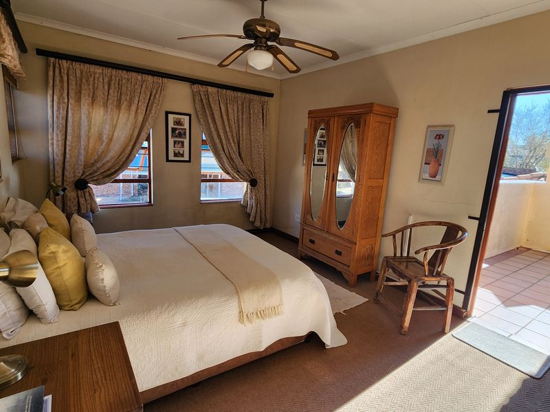 Ultra-Modern 4 Bedroom Home in Secure Gated Estate – Luxury Living Awaits! - Photo 6