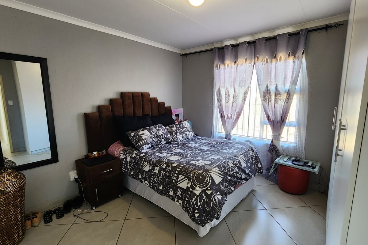 Charming Starter Home – Perfect for First-Time Buyers! - Photo 3