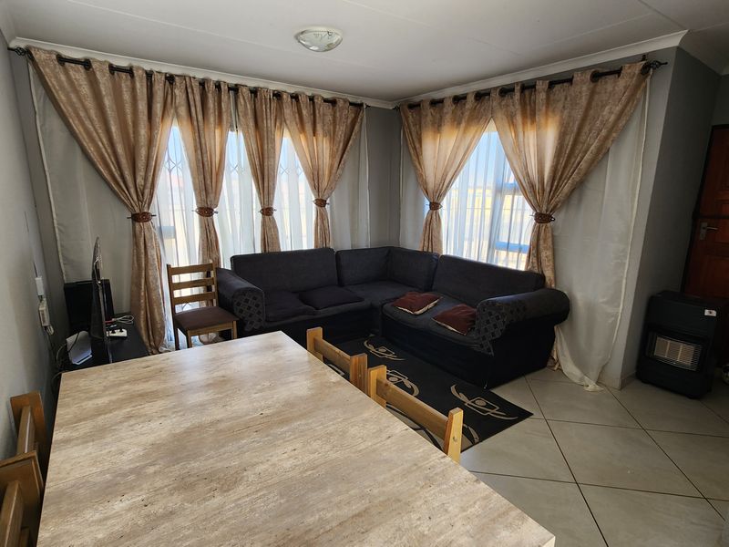 Charming Starter Home – Perfect for First-Time Buyers! - Photo 6