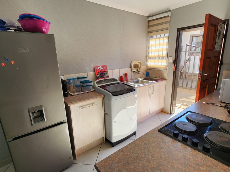 Charming Starter Home – Perfect for First-Time Buyers! - Photo 7