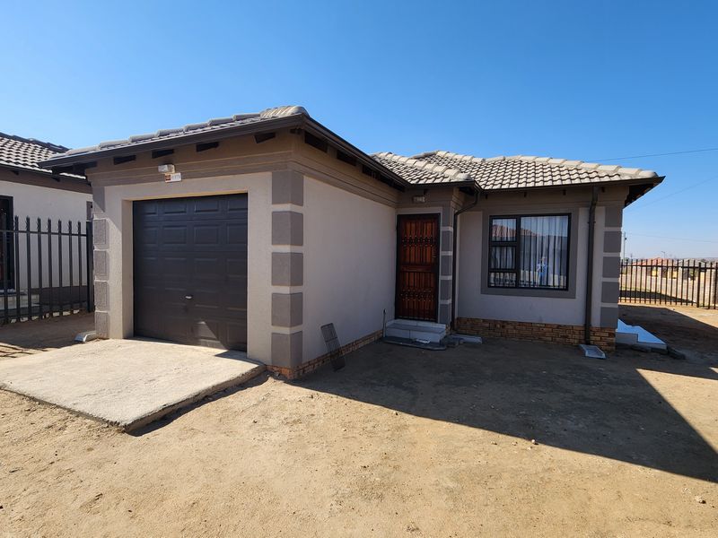 Charming Starter Home – Perfect for First-Time Buyers! - Photo 4