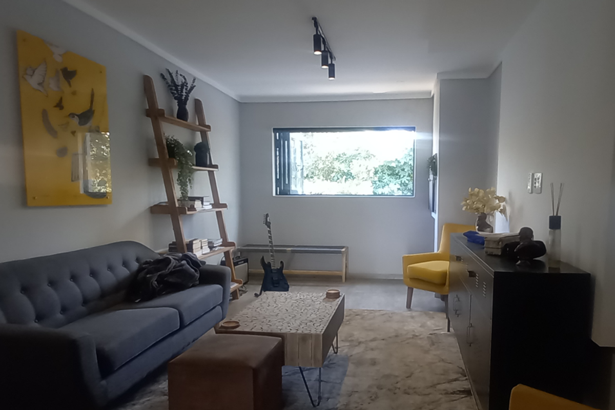 Stunning 2-bedroom apartment for sale in Alphen Park, Pretoria—modern living in a prime location! - Photo 4