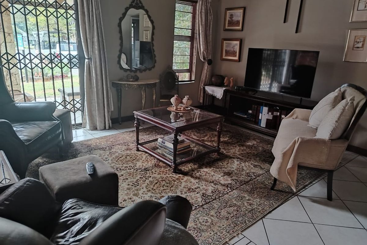 Stunning 3-bedroom home in Retirement Estate, Waterval East, Rustenburg - Photo 4