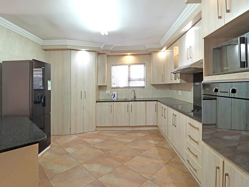 Spacious 3-Bedroom Home on 700m2 Stand with Room to Expand in Thatchfield Hills Estate - Photo 8