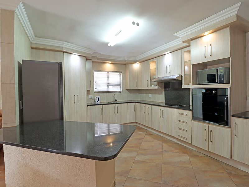 Spacious 3-Bedroom Home on 700m2 Stand with Room to Expand in Thatchfield Hills Estate - Photo 7