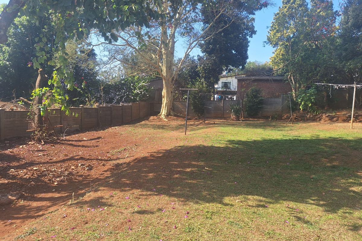 Well Priced Home with Character in Leafy Prestbury - Photo 2