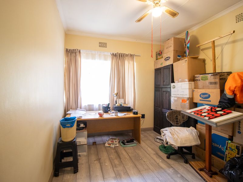 Stunning 3-bedroom house for sale in Vanderbijlpark SW 5—Your Perfect Home Awaits! - Photo 10