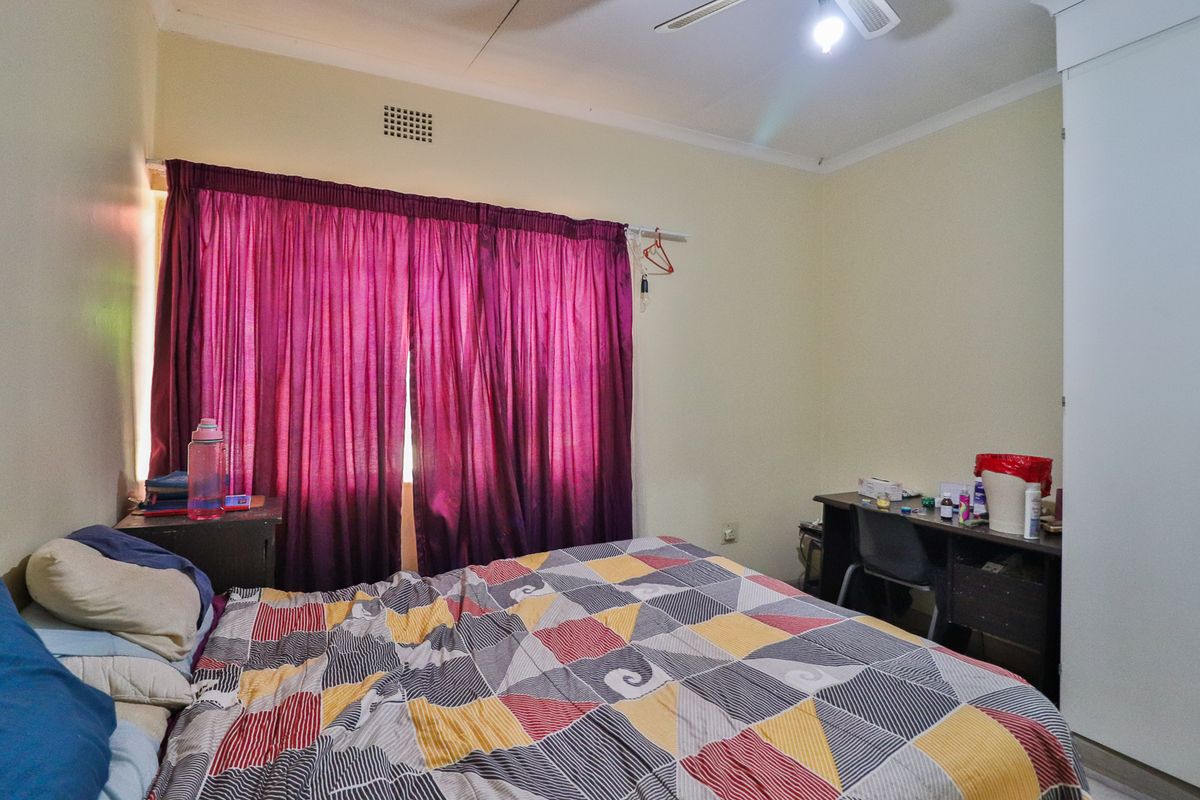 Stunning 3-bedroom house for sale in Vanderbijlpark SW 5—Your Perfect Home Awaits! - Photo 5