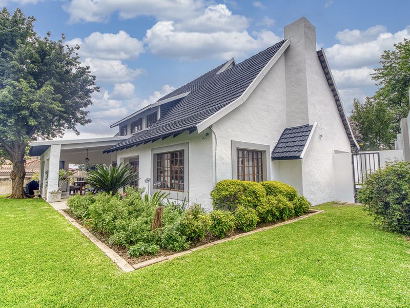 Home in the Sought After Boomed Off Bryanston East Hamilton Village - Photo 3