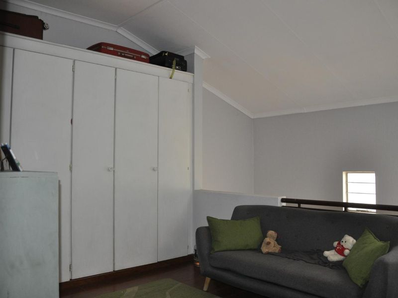 Warm, Wonderful, Convenient Home in San Pablo - Photo 10