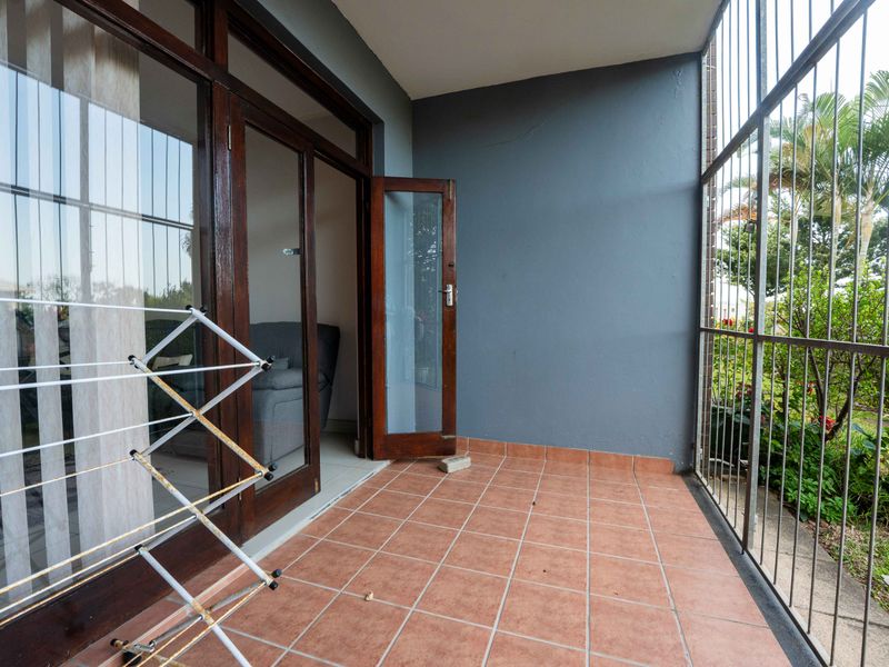 Apartment For Sale In Scottburgh - Photo 3