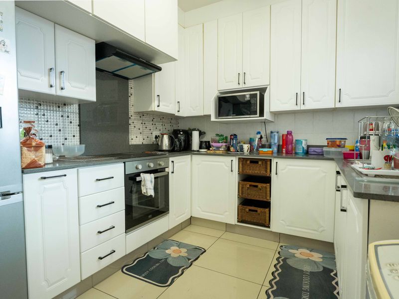 Apartment For Sale In Scottburgh - Photo 2