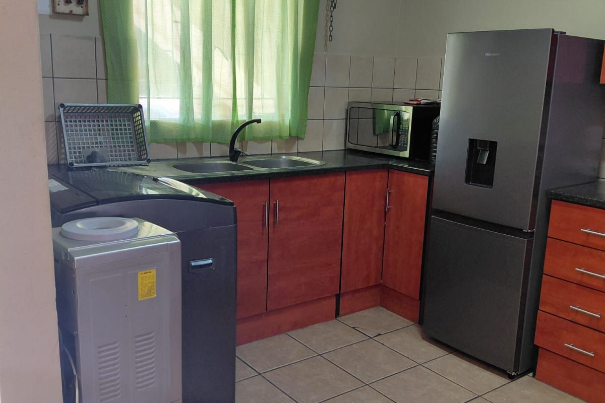 Brits! 3 Bedroom Apartment for Sale - Photo 5