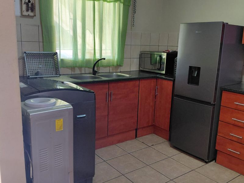 Brits! 3 Bedroom Apartment for Sale - Photo 5