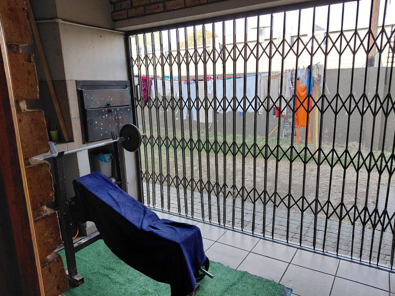 Brits! 3 Bedroom Apartment for Sale - Photo 9