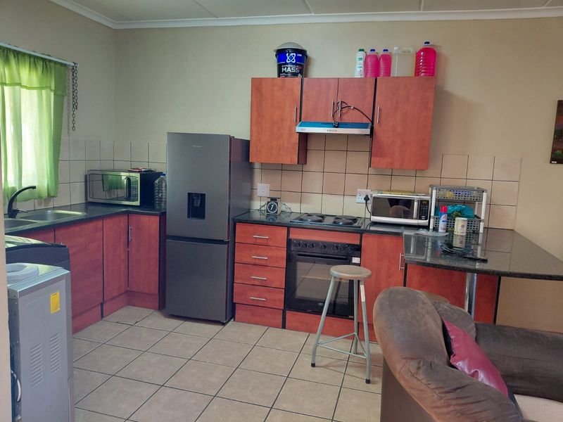 Brits! 3 Bedroom Apartment for Sale - Photo 3