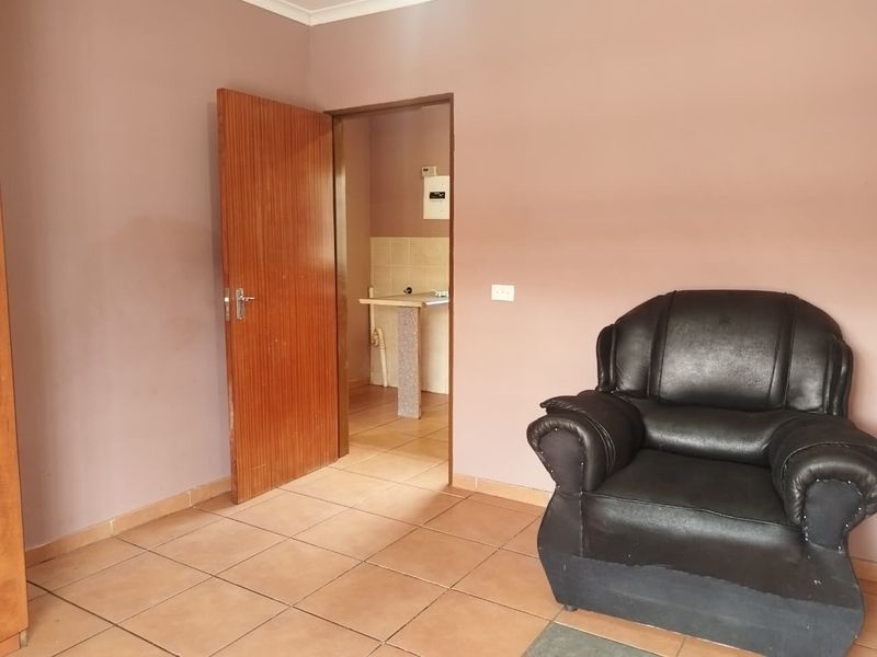 Apartment Pending Sale In Potchefstroom - Photo 8
