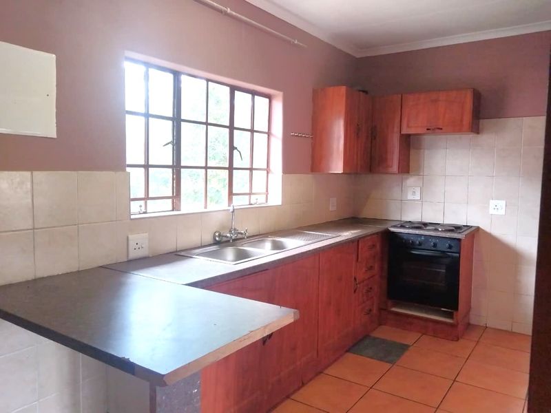 Apartment Pending Sale In Potchefstroom - Photo 2