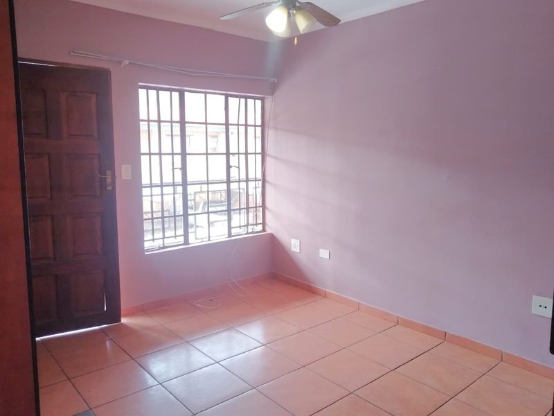 Apartment Pending Sale In Potchefstroom - Photo 3