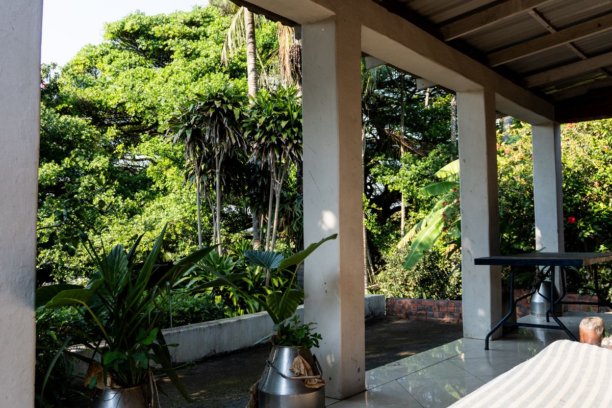 Spacious Family Home with Additional Granny Flat and Entertainment Area - Photo 2