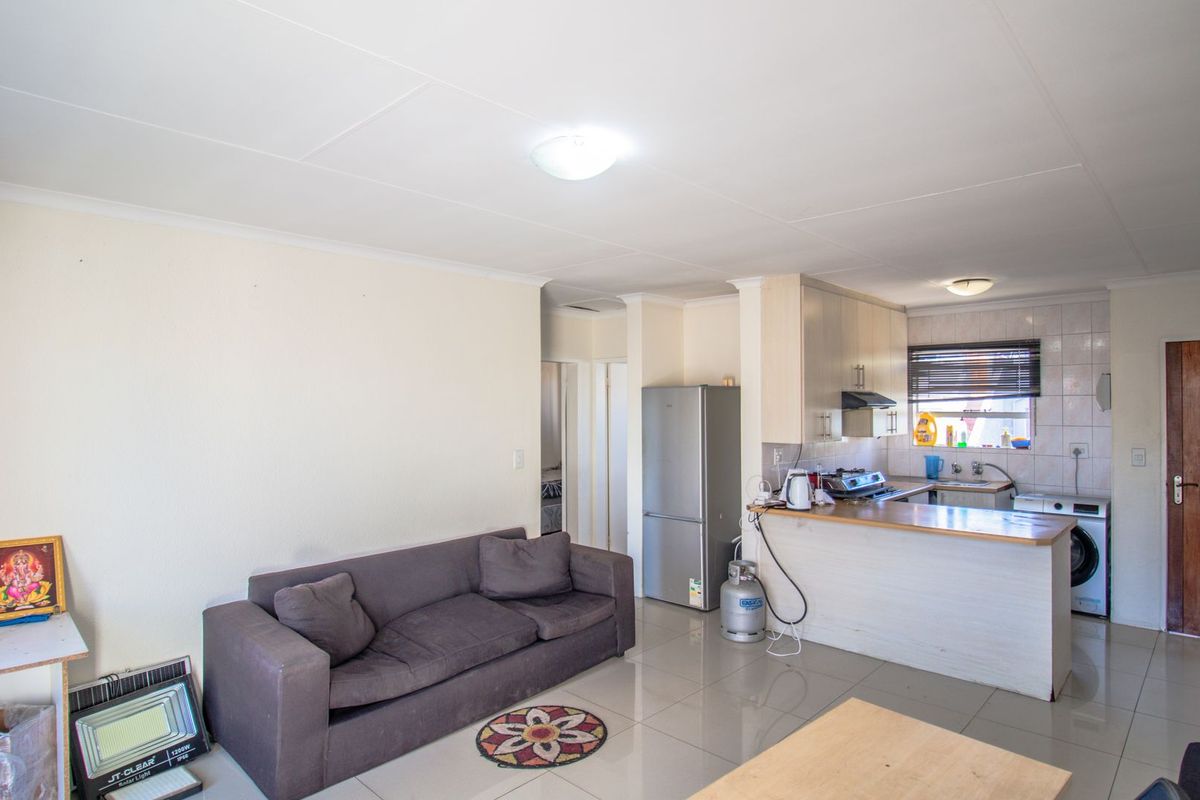 Sunny First Floor Apartment in Vorna Valley - Photo 2