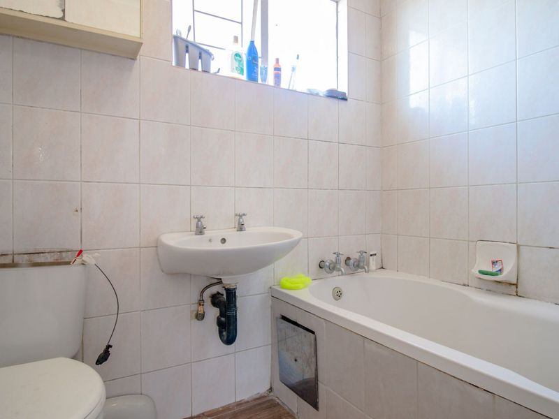 Sunny First Floor Apartment in Vorna Valley - Photo 6