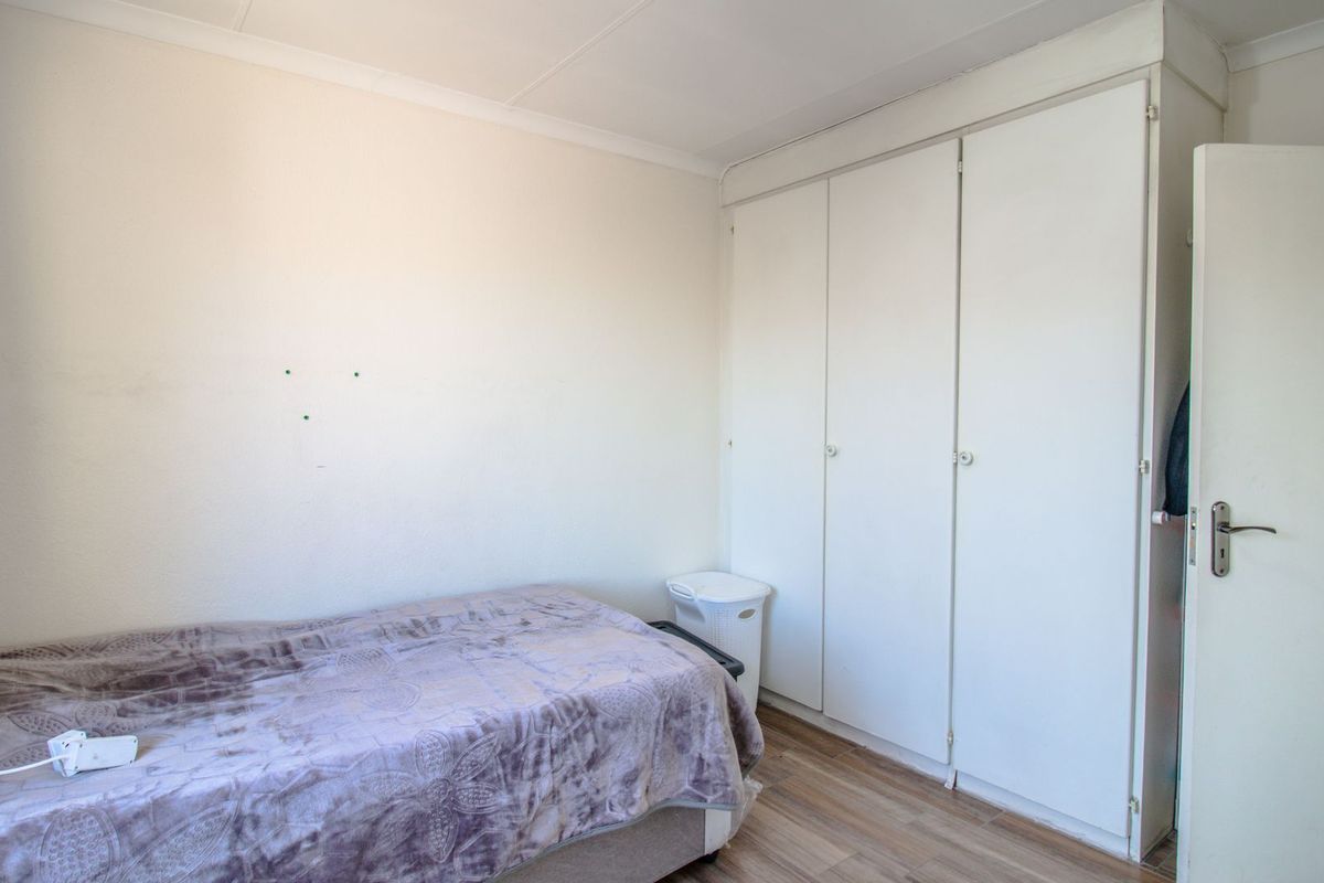 Sunny First Floor Apartment in Vorna Valley - Photo 4