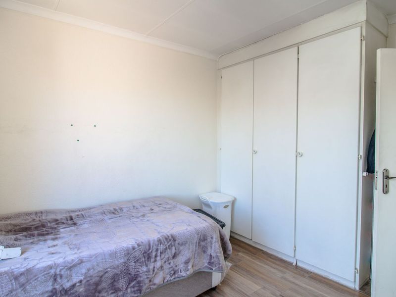 Sunny First Floor Apartment in Vorna Valley - Photo 4