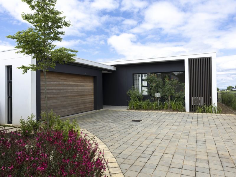 Hilton College Road Lifestyle Living - Photo 2