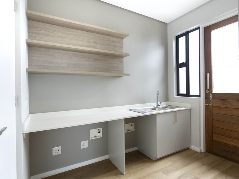 Hilton College Road Lifestyle Living - Photo 8