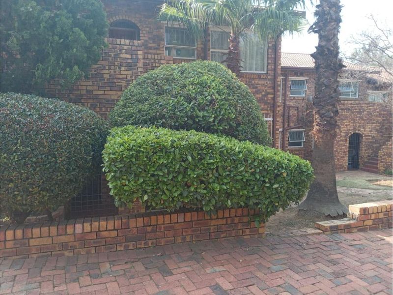 Sunny 2-Bedroom Upstairs Unit for Sale in Buccleuch - Photo 10