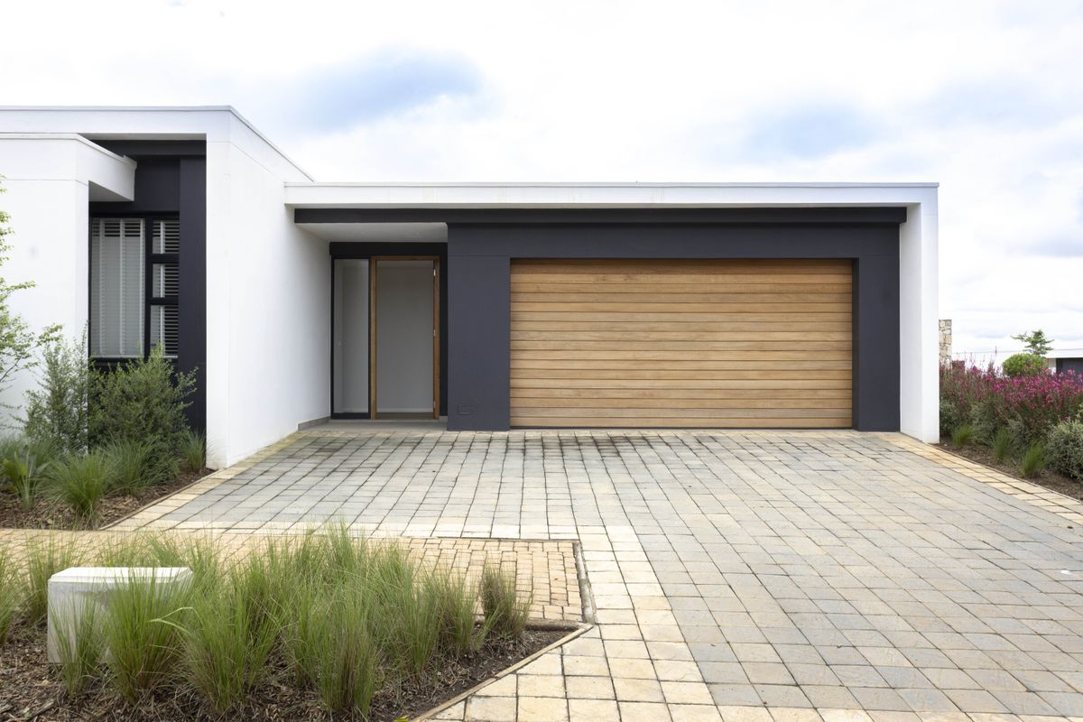 Hilton College Road Lifestyle Living - Photo 3