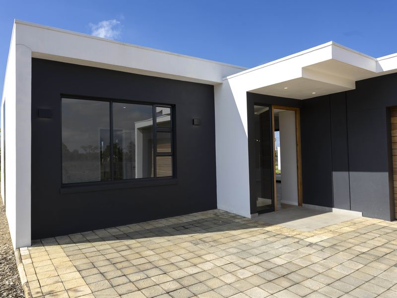 Hilton College Road Lifestyle Living - Photo 3