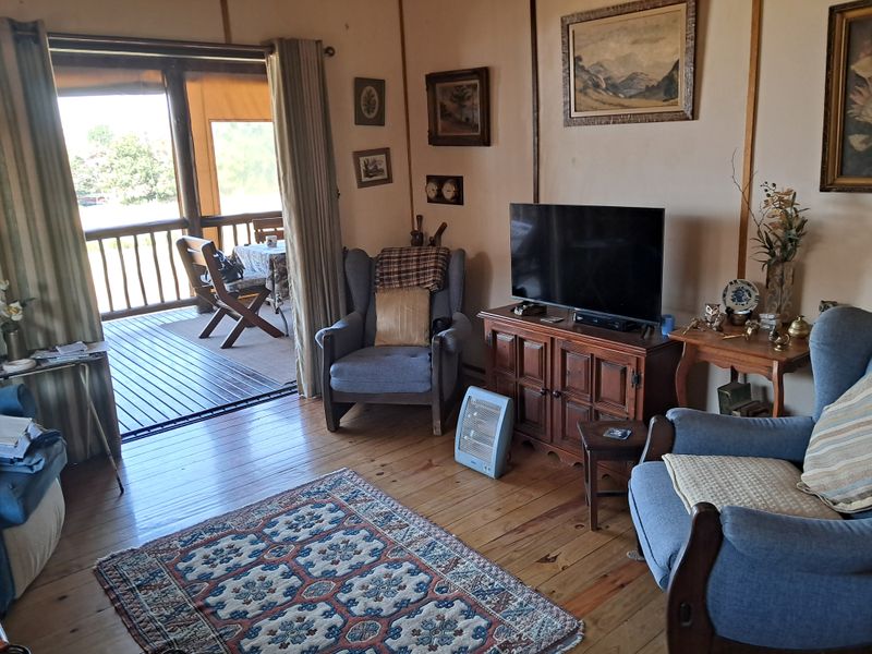 Tranquil Country Living with Lake Views – Perfect for Permanent or Holiday Living - Photo 5