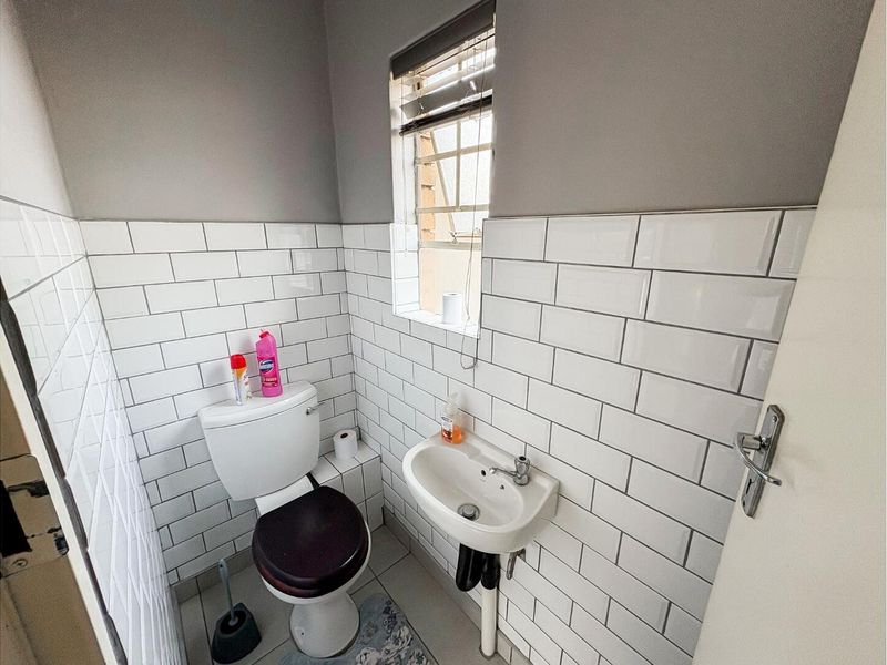 Charming 2-bed, 1.5-bath townhouse offering comfort, convenience & secure living. - Photo 9