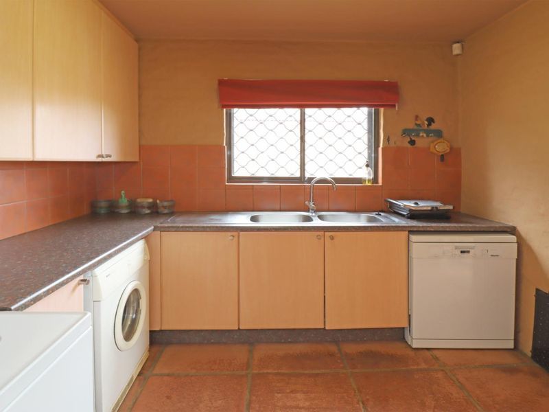 Exceptional Equestrian Estate in the Heart of Chartwell - Photo 8