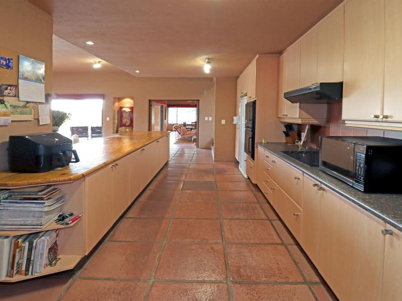 Exceptional Equestrian Estate in the Heart of Chartwell - Photo 7