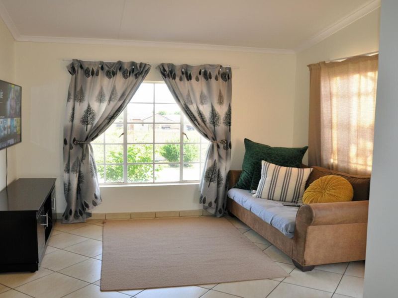 Looking for a property in Midrand, Johannesburg that's priced to sell? - Photo 4