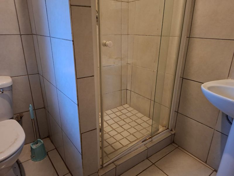 Sole and Exclusive Mandate - Photo 7