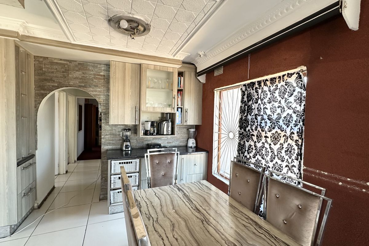 Step Into Home Ownership With This 3 Bedroom Home With Income Earning Potential - Photo 5