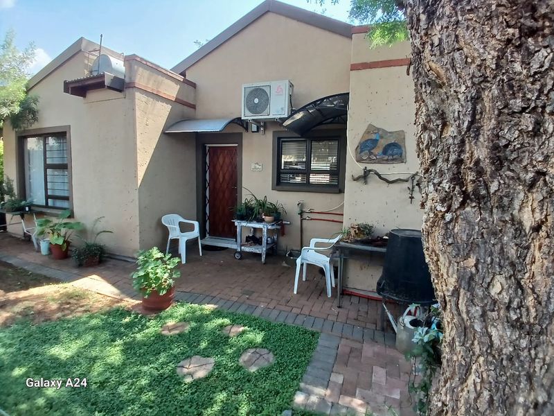 Tranquil 2-Bedroom Home in Premier Retirement Estate – Waterval East, Rustenburg - Photo 5