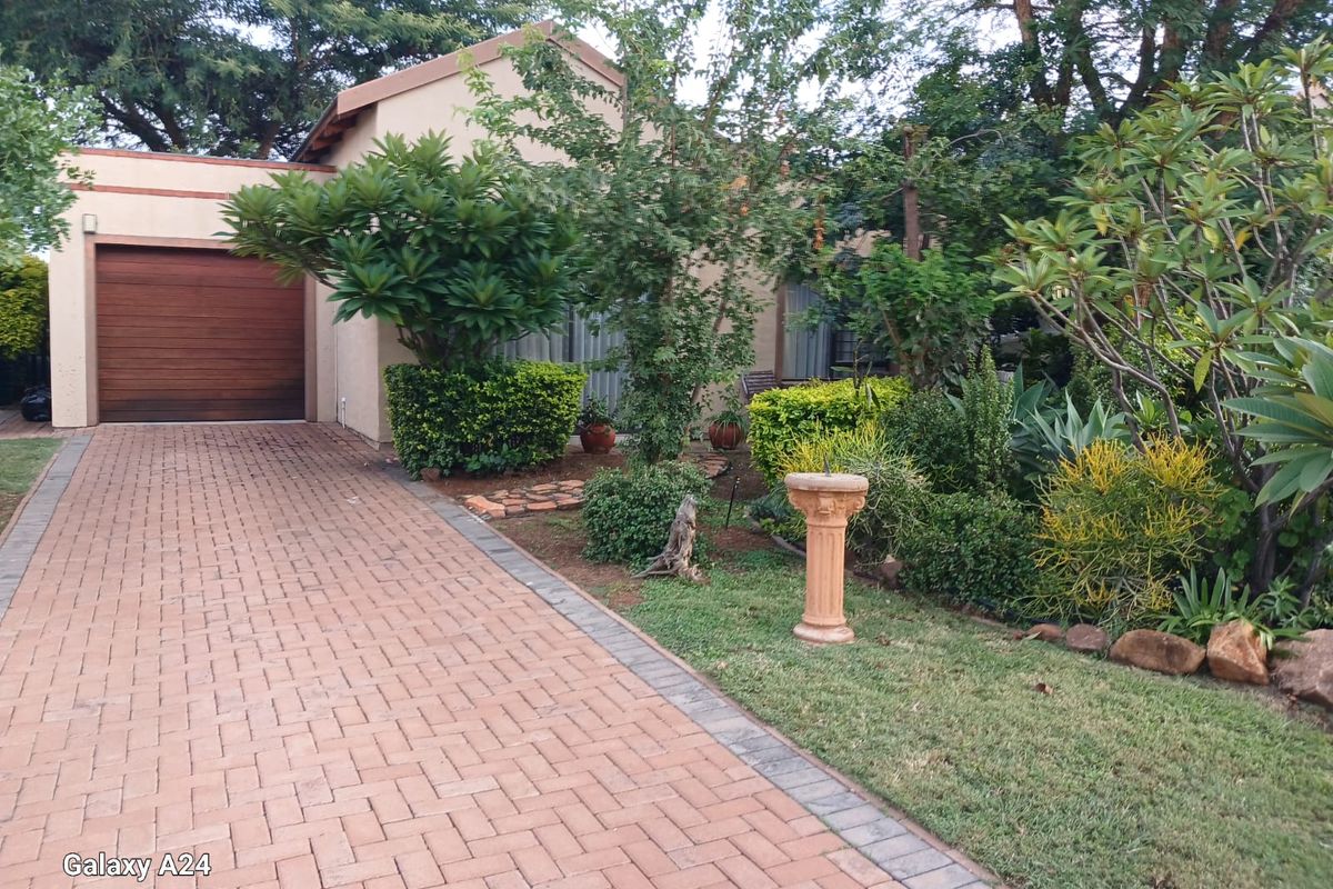 Tranquil 2-Bedroom Home in Premier Retirement Estate – Waterval East, Rustenburg - Photo 2