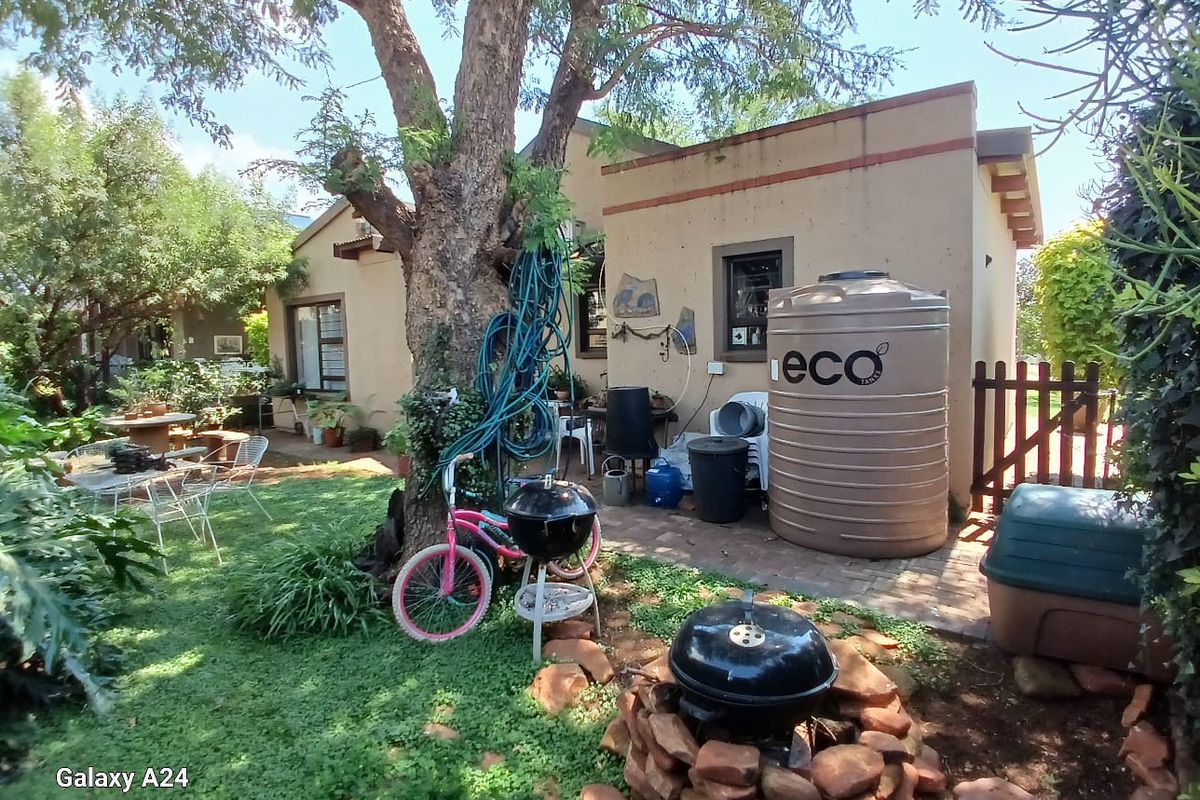 Tranquil 2-Bedroom Home in Premier Retirement Estate – Waterval East, Rustenburg - Photo 4