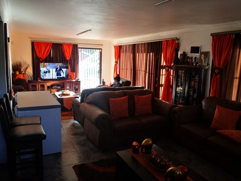 Your Dream Residence Awaits! - Photo 7