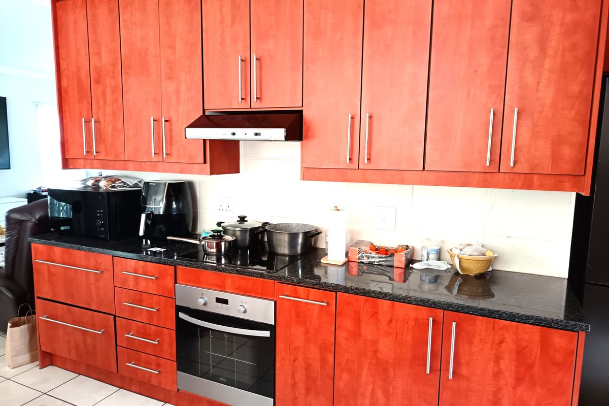 Spacious 4-Bedroom Family Duplex in Exclusive Sonneveld-Ruim 4-Slaapkamer Gesinsdupleks in Sonneveld - Photo 5