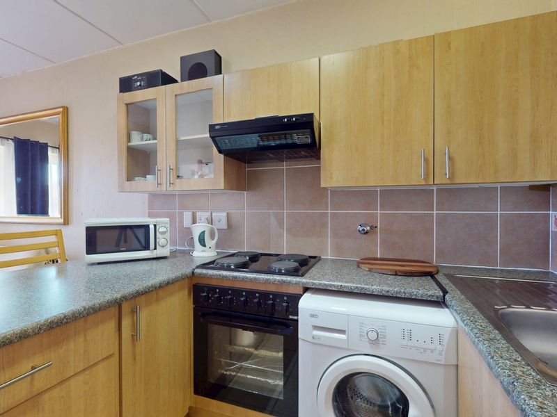1-Bedroom Flat with Office/Study | Ideal for Young Couple, Small Family or Investor - Photo 4