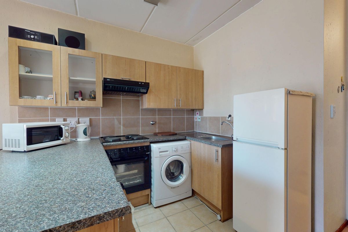 1-Bedroom Flat with Office/Study | Ideal for Young Couple, Small Family or Investor - Photo 3