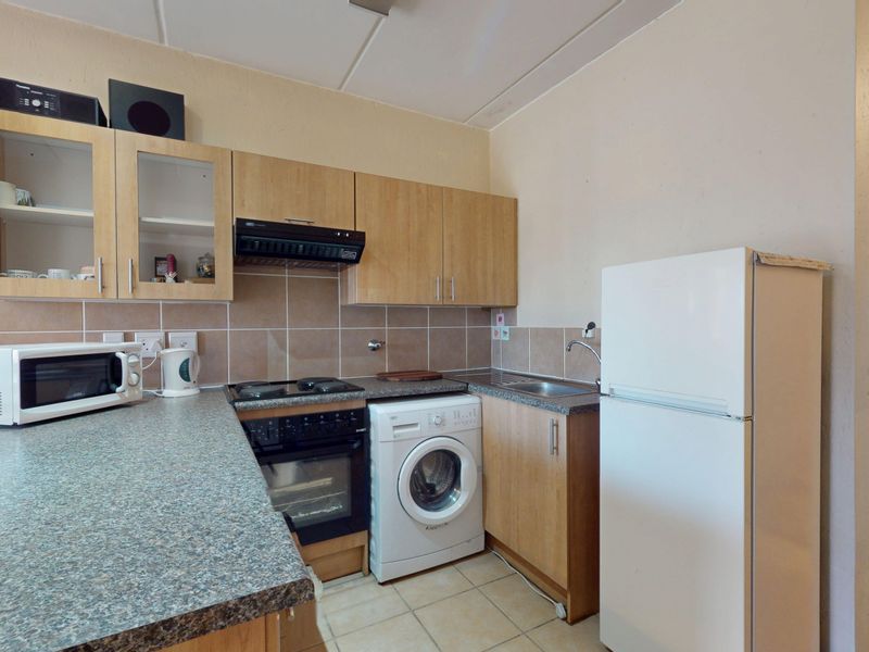 1-Bedroom Flat with Office/Study | Ideal for Young Couple, Small Family or Investor - Photo 3